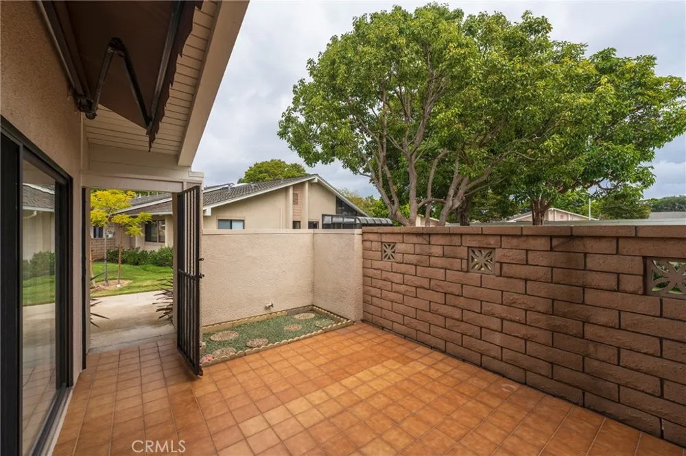 8885 Modoc Circle #1206A Huntington Beach, CA 92646
