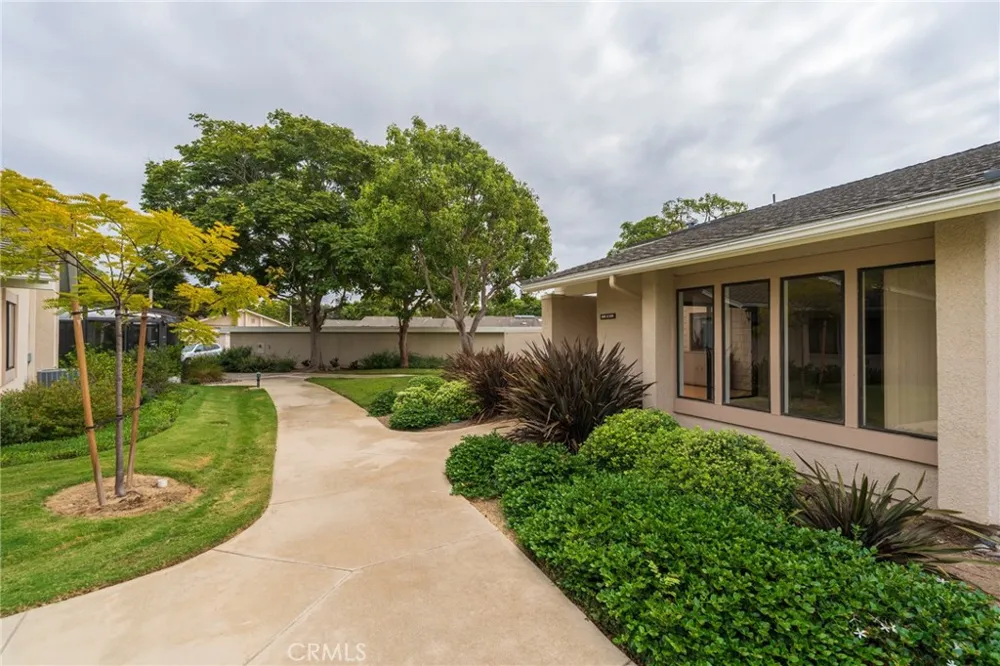 8885 Modoc Circle #1206A Huntington Beach, CA 92646