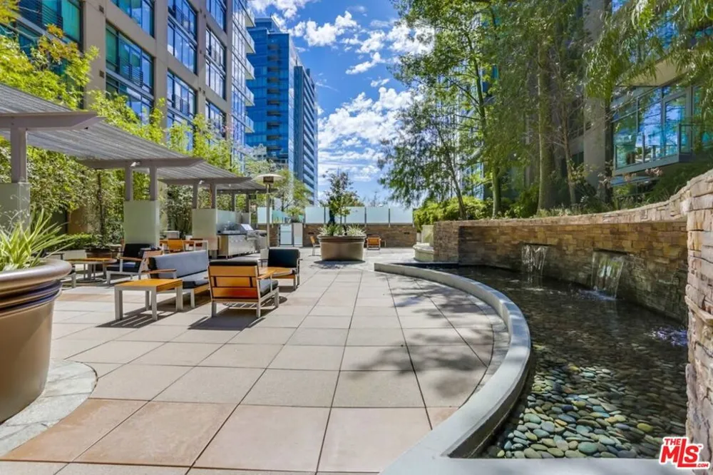 1100 S Hope Street #1704 Los Angeles, CA 90015