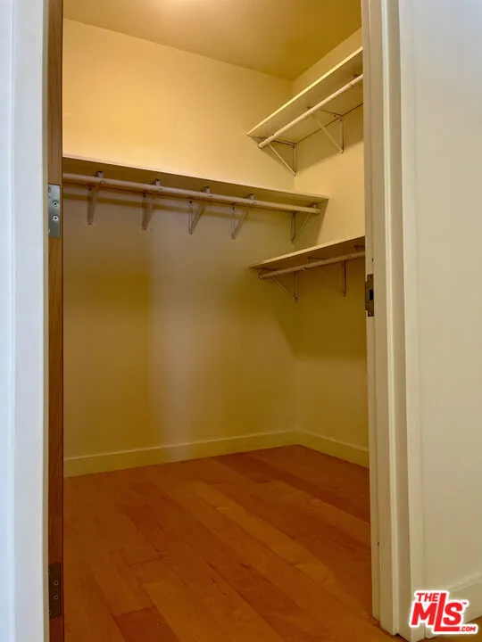 1100 S Hope Street #1704 Los Angeles, CA 90015