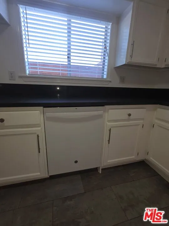 305 Broadway Street #20 Los Angeles, CA 90291