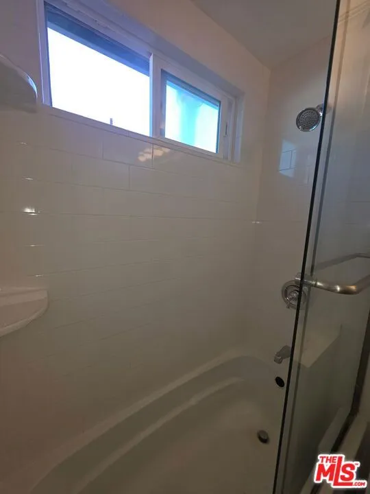 305 Broadway Street #20 Los Angeles, CA 90291