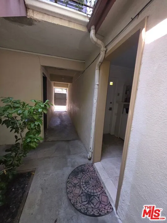 305 Broadway Street #20 Los Angeles, CA 90291