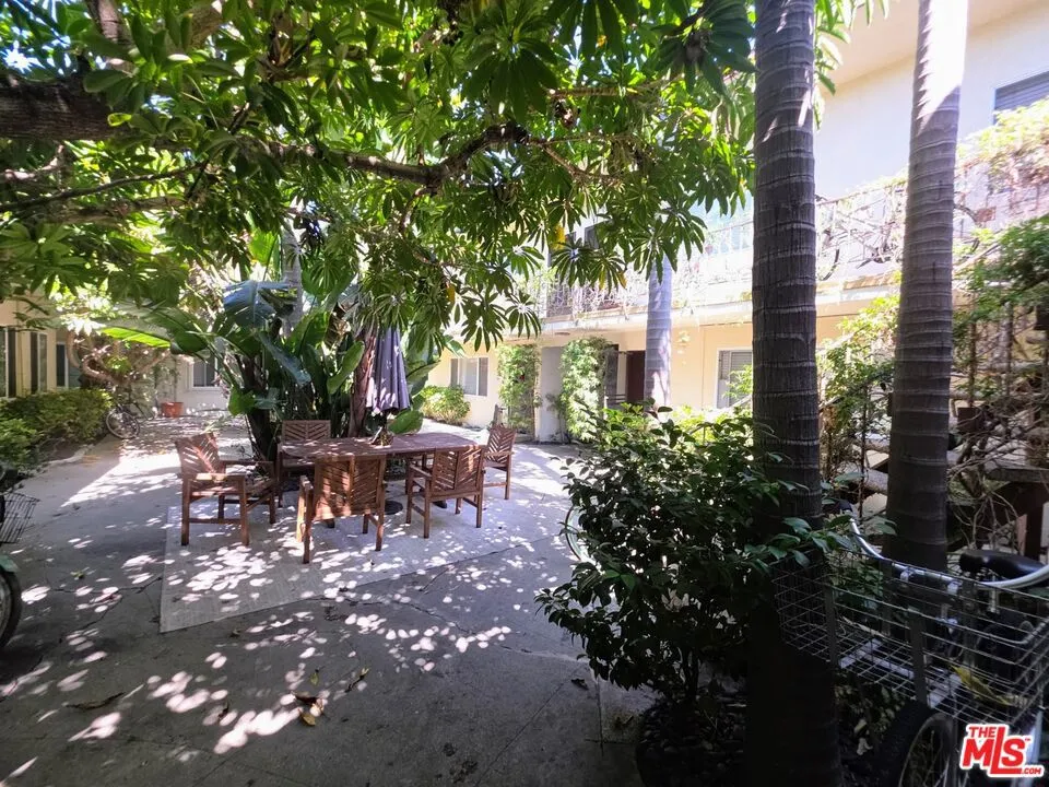 305 Broadway Street #20 Los Angeles, CA 90291