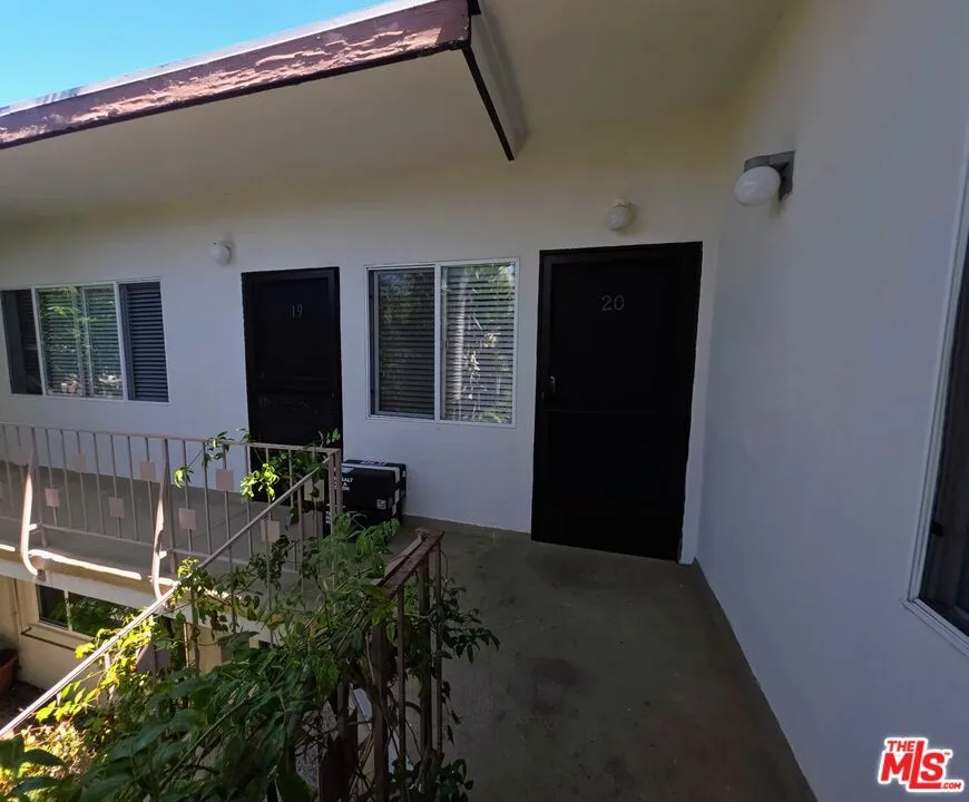 305 Broadway Street #20 Los Angeles, CA 90291