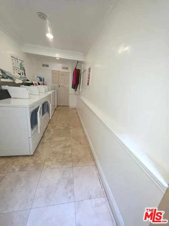 305 Broadway Street #20 Los Angeles, CA 90291