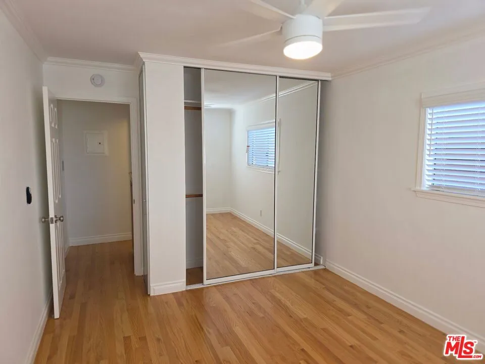 305 Broadway Street #20 Los Angeles, CA 90291