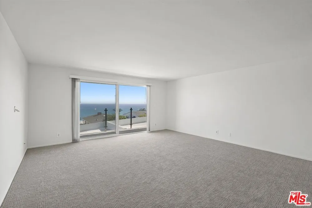 18203 Coastline Drive #2 Malibu, CA 90265
