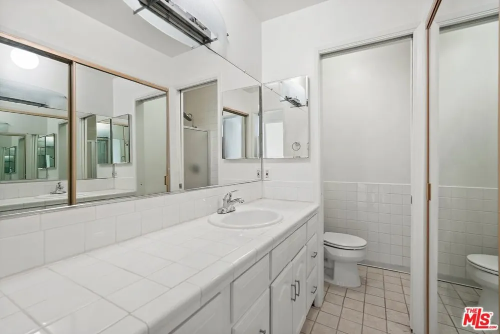 18203 Coastline Drive #2 Malibu, CA 90265
