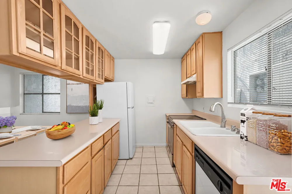 18203 Coastline Drive #2 Malibu, CA 90265