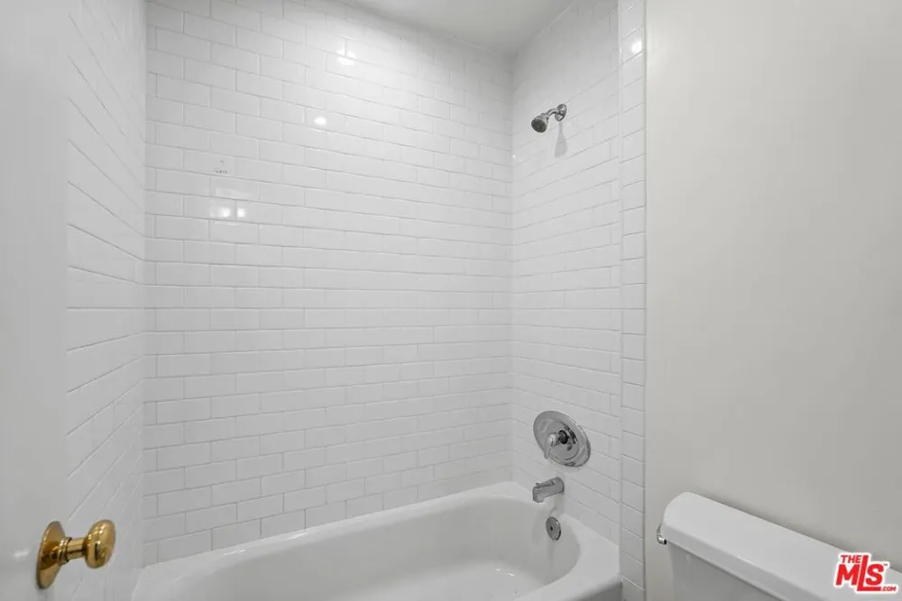 18203 Coastline Drive #2 Malibu, CA 90265