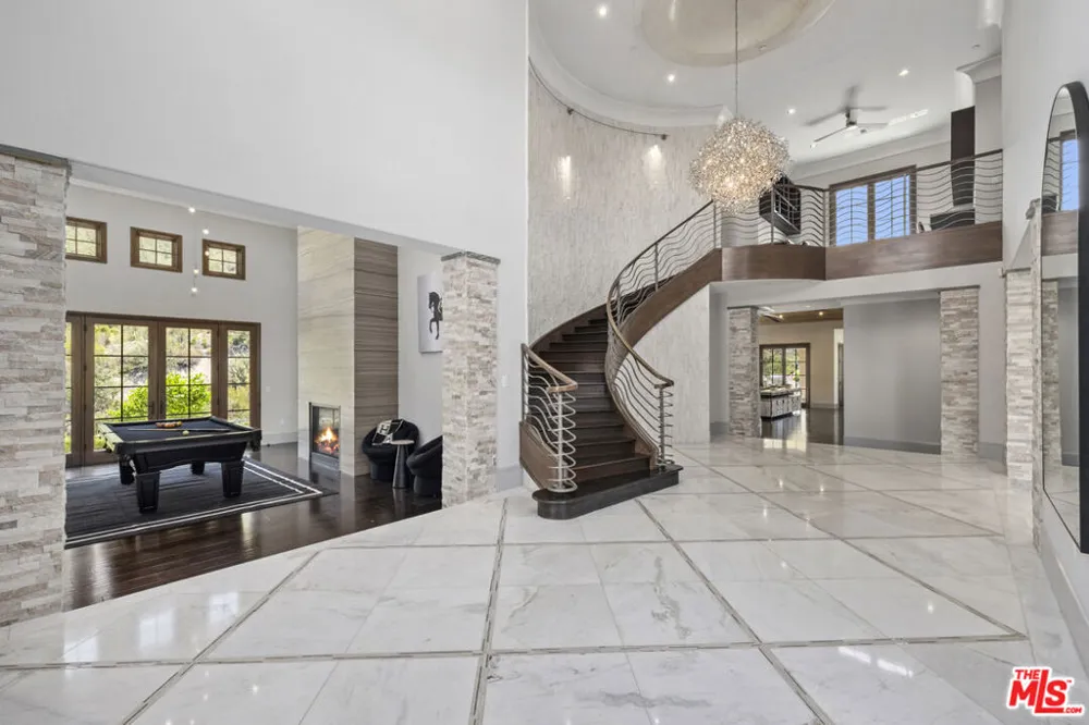 29450 Malibu View Court Agoura Hills, CA 91301