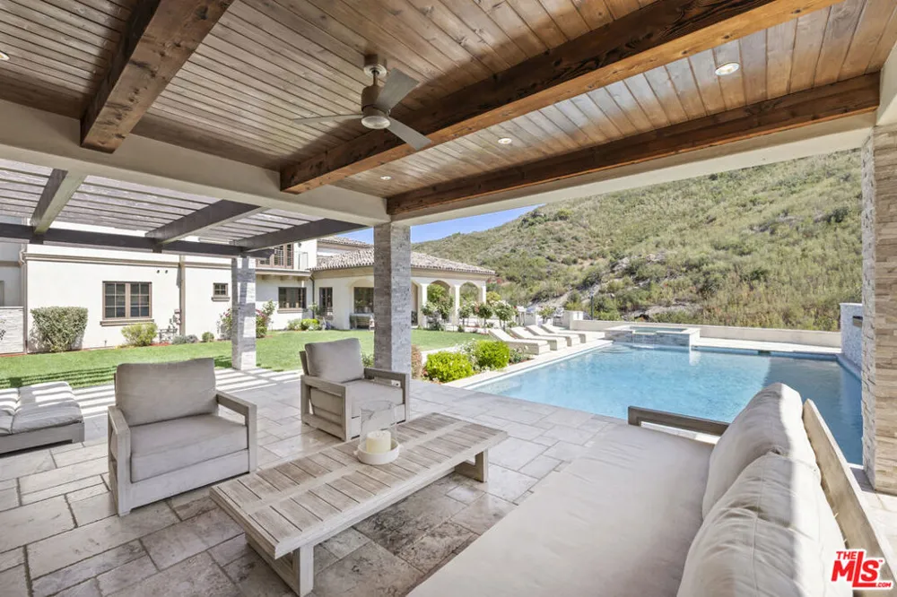 29450 Malibu View Court Agoura Hills, CA 91301
