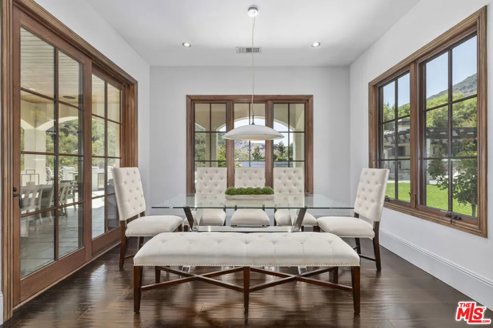 29450 Malibu View Court Agoura Hills, CA 91301