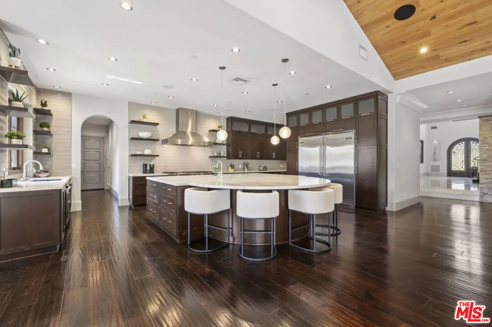 29450 Malibu View Court Agoura Hills, CA 91301