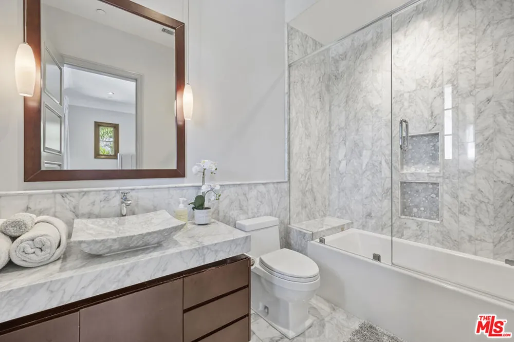 29450 Malibu View Court Agoura Hills, CA 91301