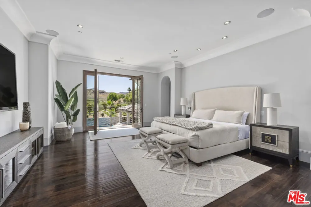 29450 Malibu View Court Agoura Hills, CA 91301