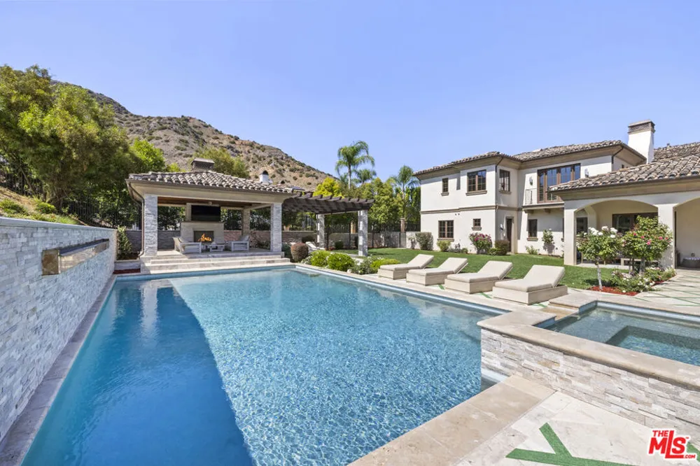 29450 Malibu View Court Agoura Hills, CA 91301