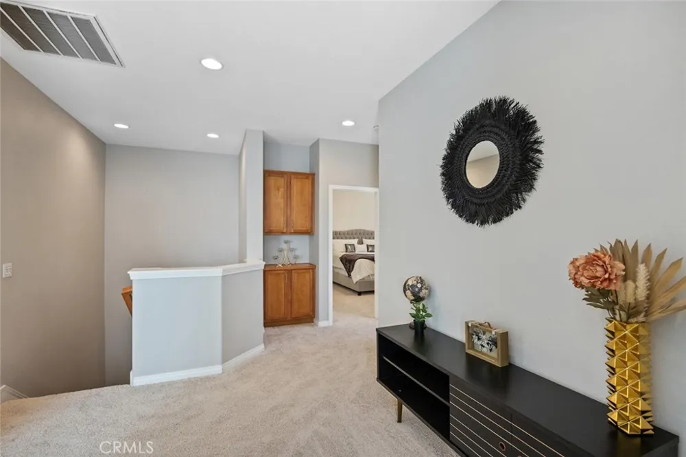 23868 Toscana DR Valencia, CA 91354