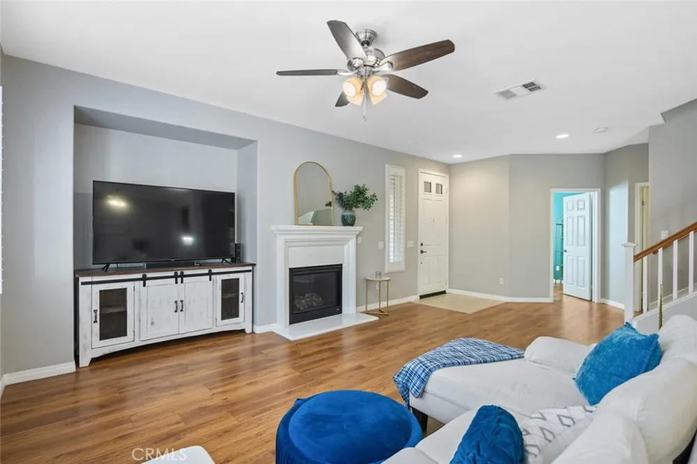 23868 Toscana DR Valencia, CA 91354