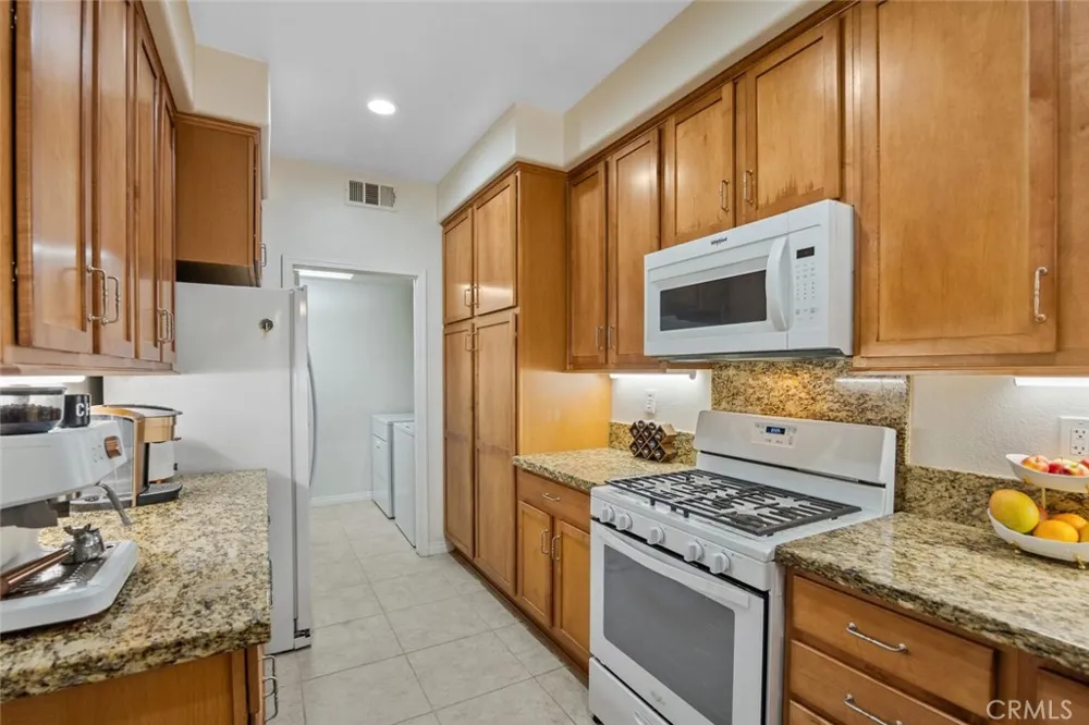 23868 Toscana DR Valencia, CA 91354