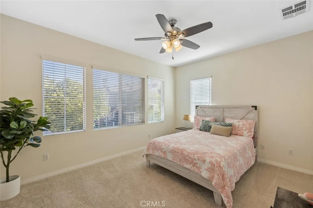 23868 Toscana DR Valencia, CA 91354
