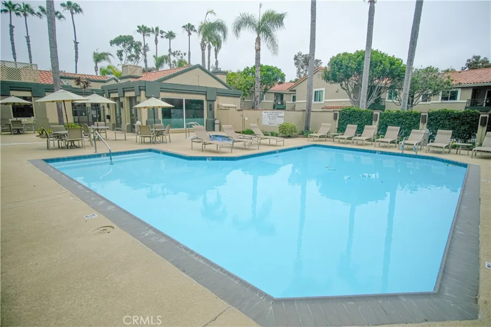 7565 Charmant #414 San Diego, CA 92122