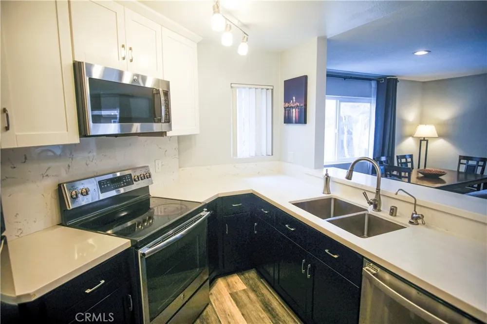 7565 Charmant #414 San Diego, CA 92122