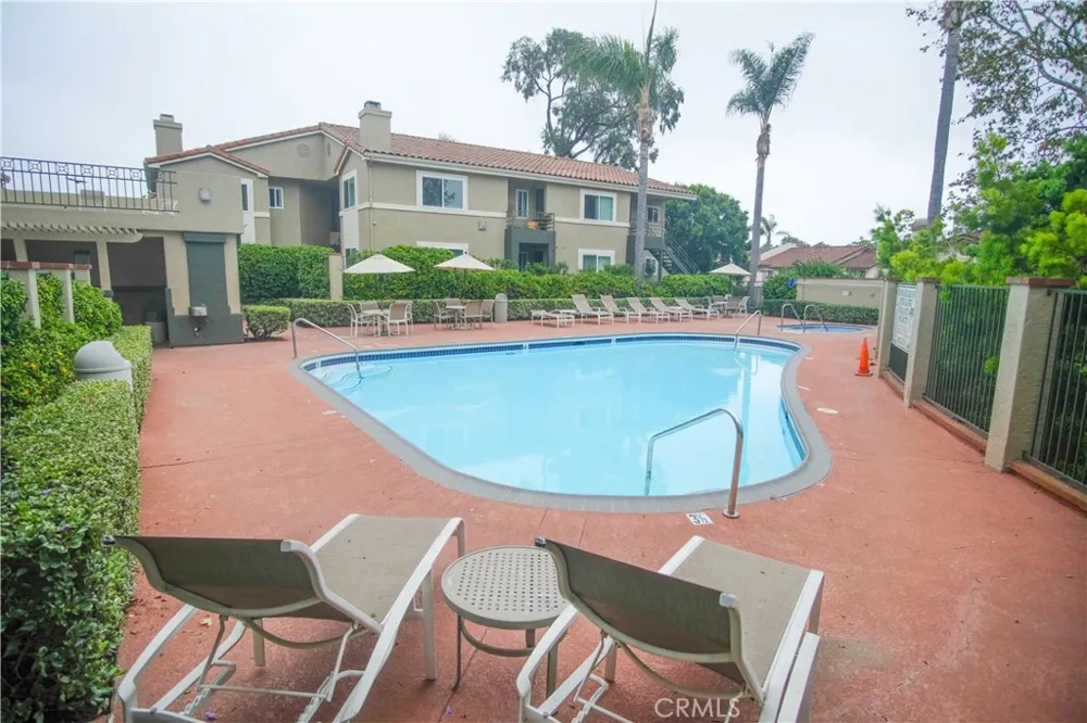 7565 Charmant #414 San Diego, CA 92122