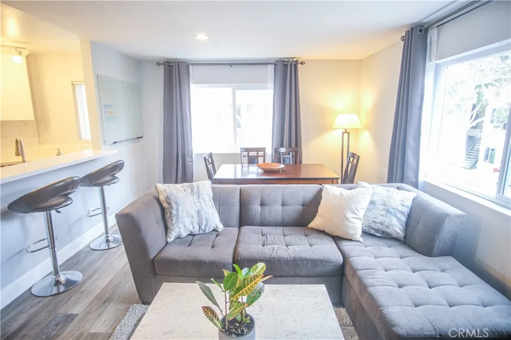 7565 Charmant #414 San Diego, CA 92122
