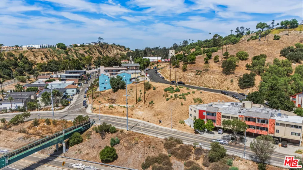 626 Lookout Drive Los Angeles, CA 90012