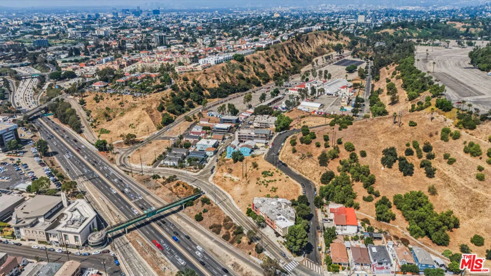 626 Lookout Drive Los Angeles, CA 90012