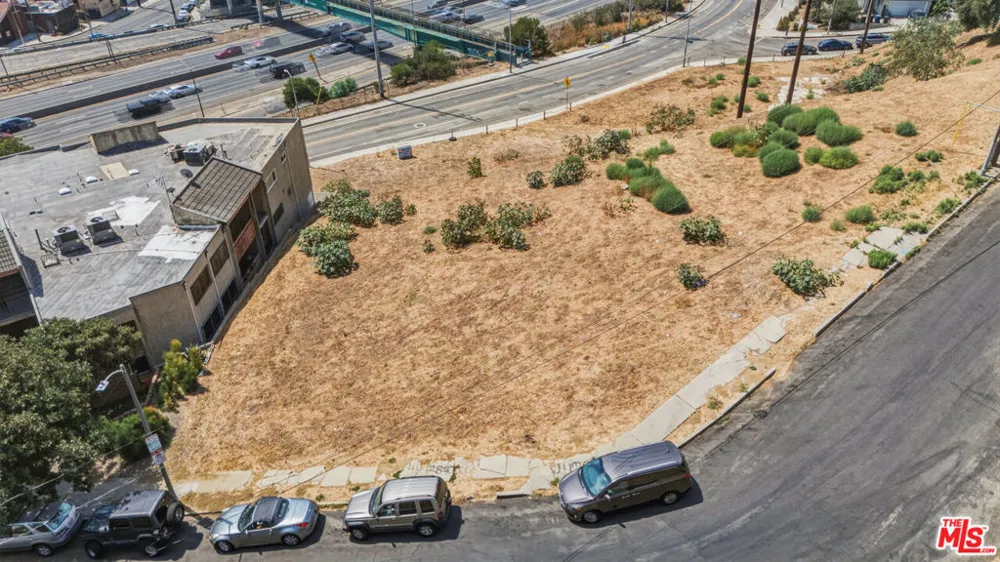 626 Lookout Drive Los Angeles, CA 90012