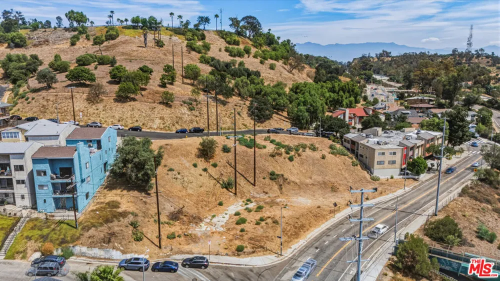626 Lookout Drive Los Angeles, CA 90012