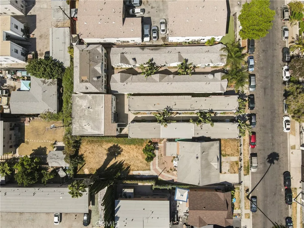 526 W 47th St Los Angeles, CA 90037