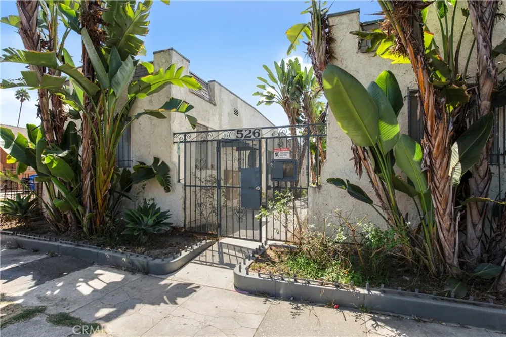 526 W 47th St Los Angeles, CA 90037