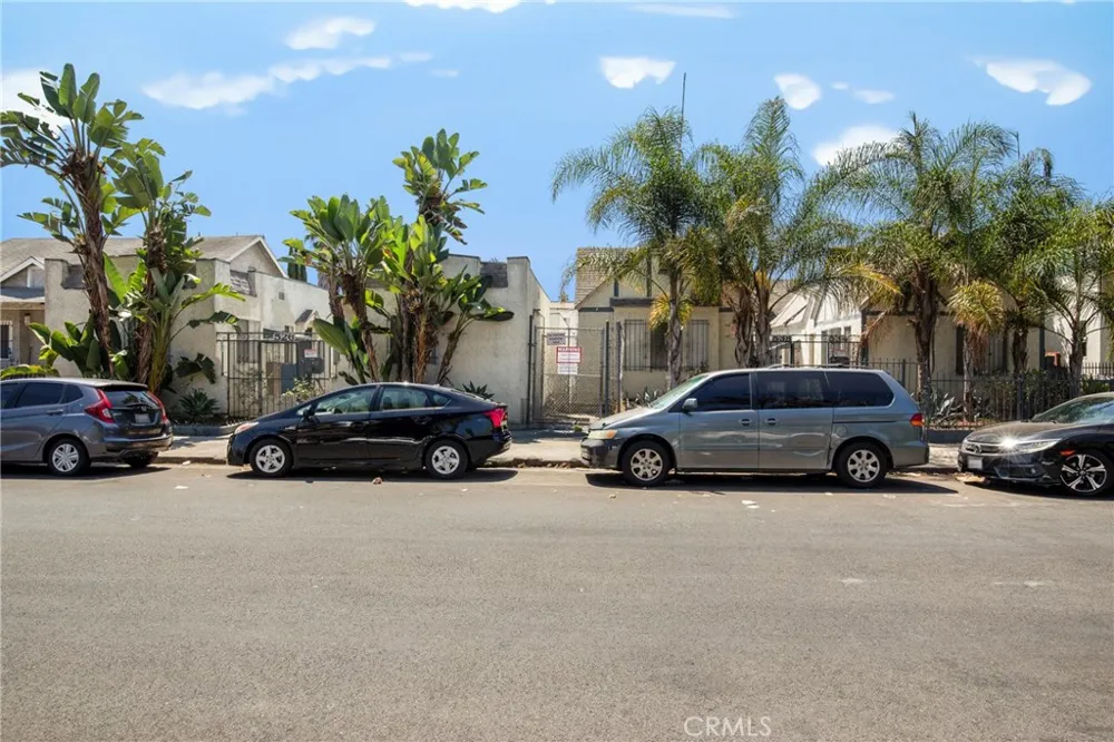 526 W 47th St Los Angeles, CA 90037