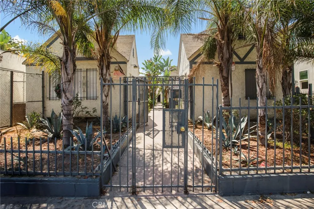 526 W 47th St Los Angeles, CA 90037