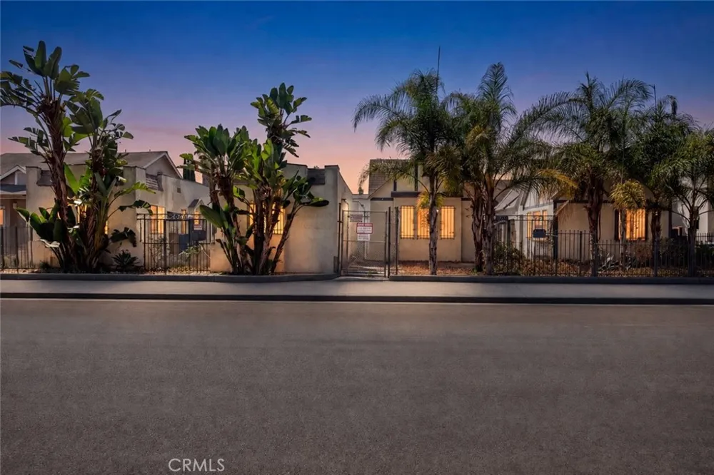 526 W 47th St Los Angeles, CA 90037