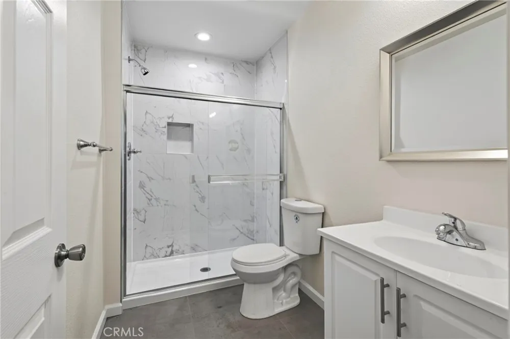 526 W 47th St Los Angeles, CA 90037