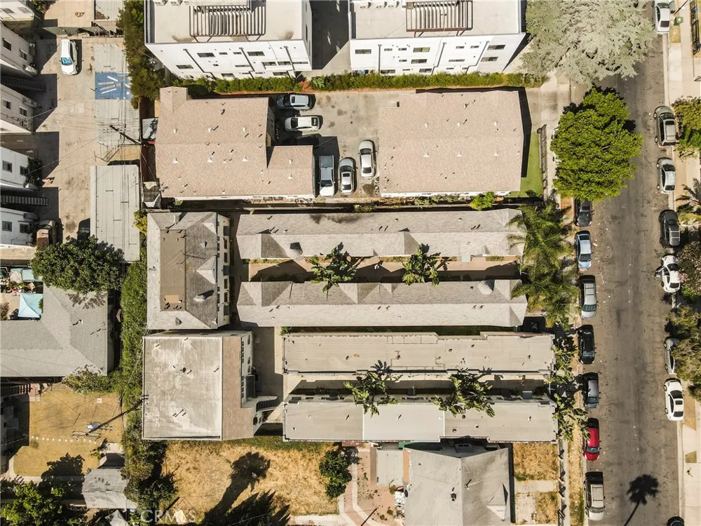 526 W 47th St Los Angeles, CA 90037