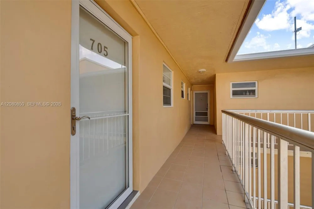 730 Pennsylvania Ave #705 Miami Beach, FL 33139