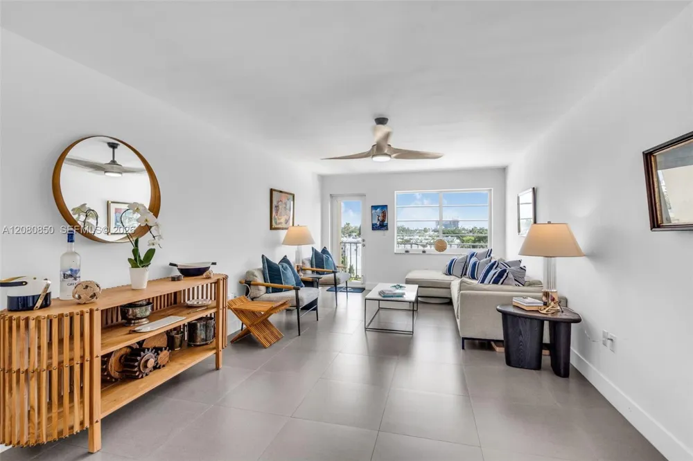 730 Pennsylvania Ave #705 Miami Beach, FL 33139