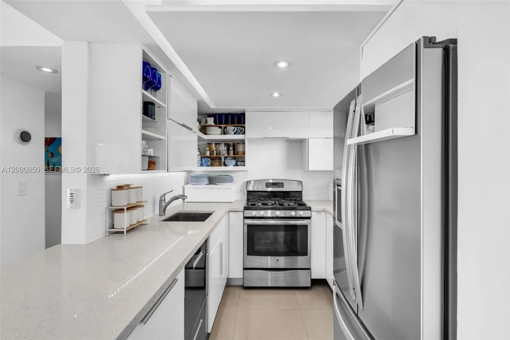 730 Pennsylvania Ave #705 Miami Beach, FL 33139