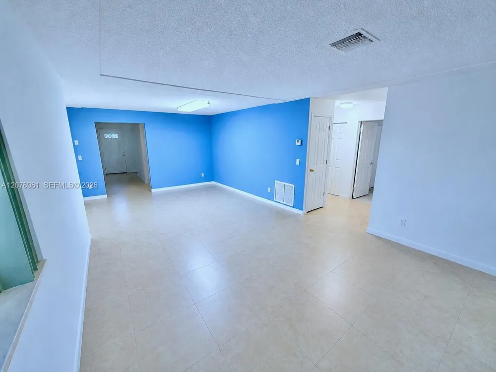 4940 SW 25th Ave Dania Beach, FL 33312