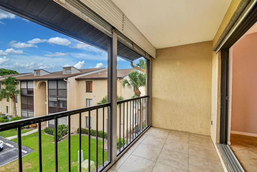 812 SKY PINE WAY #A3 
