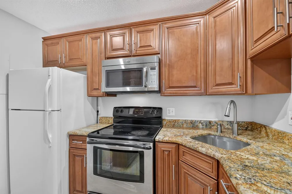 812 SKY PINE WAY #A3 