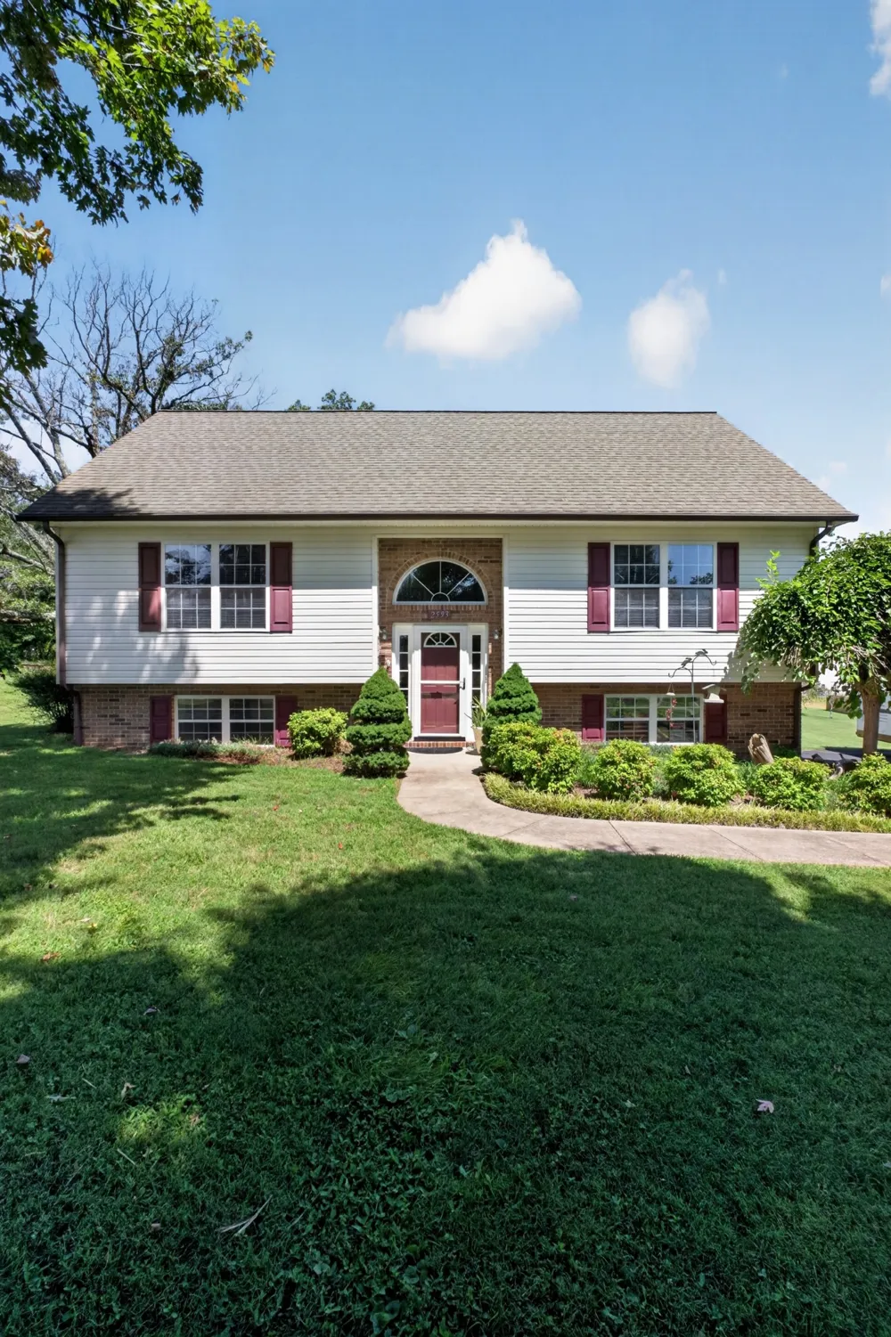 2593 Nova Cir Cookeville, TN 38501