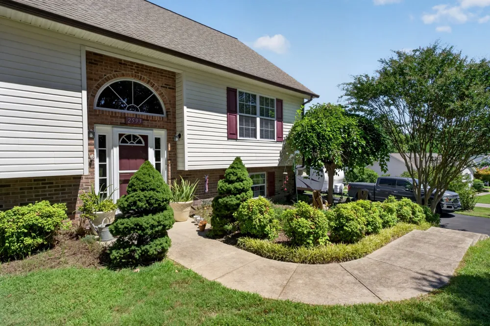 2593 Nova Cir Cookeville, TN 38501