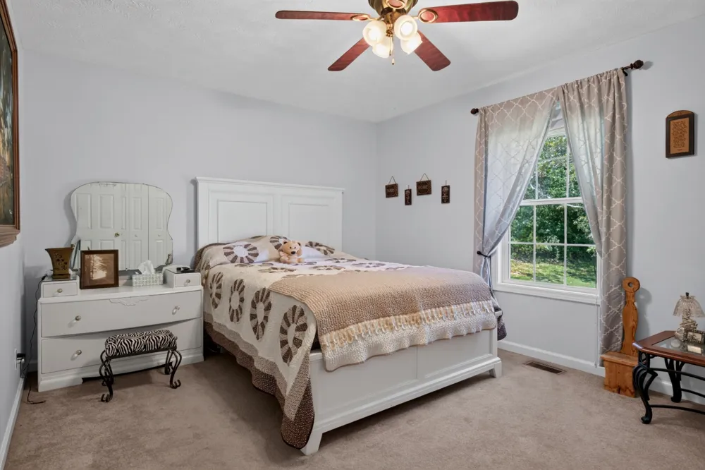2593 Nova Cir Cookeville, TN 38501